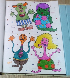 meus monstrinhos eu fiz sozinha, inspirada pelo Mig, que adora desenhar monstros...
